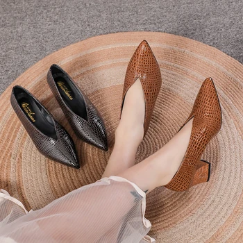 Lucyever/ дамски обувки-лодка от лачена кожа с змеиным модел, новост 2024 г., дамски обувки на висок ток с остър пръсти, тънки високи обувки плитък дебел ток