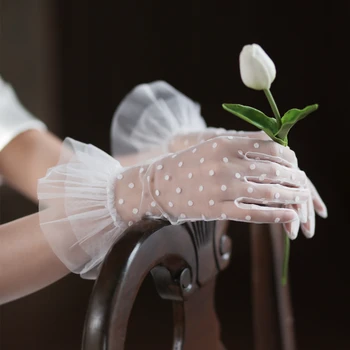 WG063 Елегантни Сватбени Ръкавици за младоженци От мек тюл с рюшами в грах, Къси Бели ръкавици за шаферките, Дамски Аксесоари за брак
