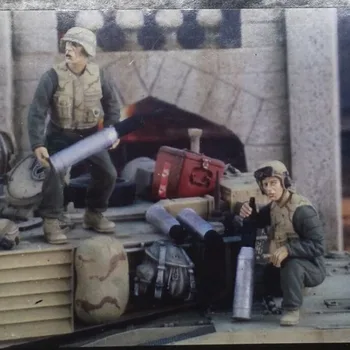 Комплекти за монтаж на фигури от смола в мащаб 1/35, модерна военна миниатюрна играчка Армията на САЩ, 2 фигурки в разглобено формата и небоядисана 950A